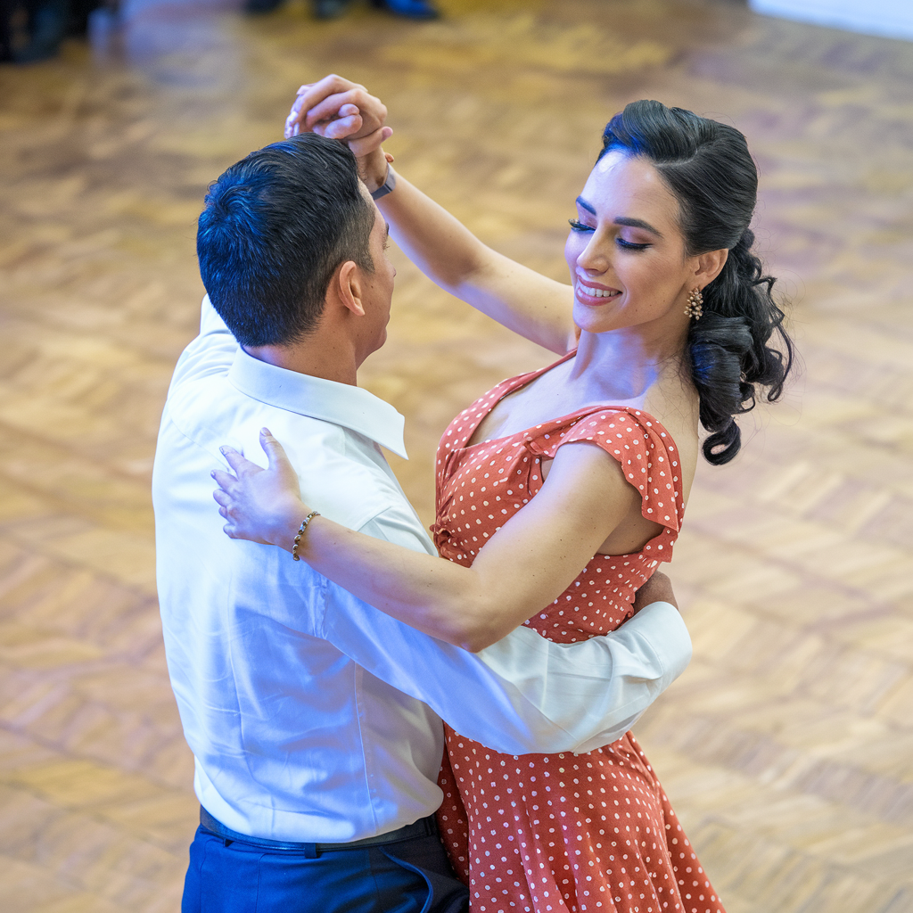 Clases de baile Salsa en Pareja y solo en barcelona